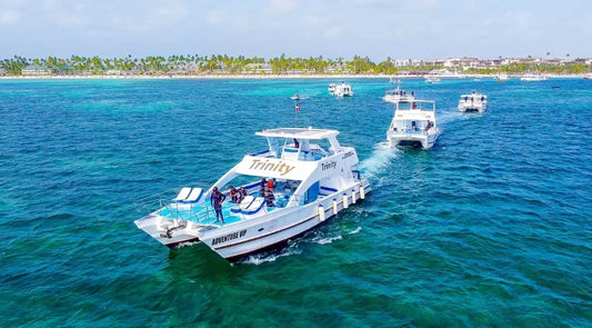 PRIVATE PARTY ON THE BOAT